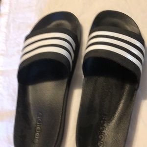 New!! Adidas Slides for men. Excellent condition